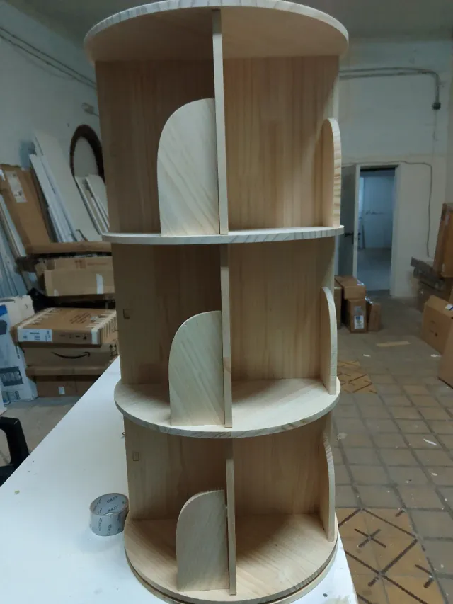 Scaffale libreria in legno di pino girevole