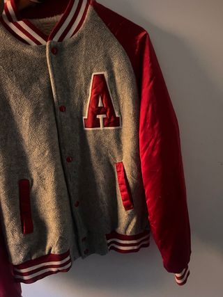 Bomber Vintage Gris y Rojo