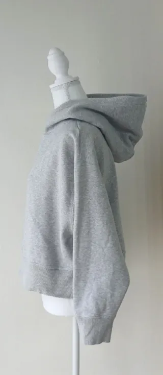 Sudadera con capucha.Zara