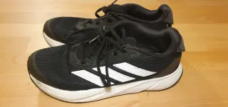 Zapatillas Adidas niño negras y blancas