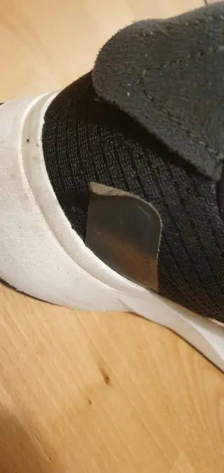 Zapatillas Adidas niño negras y blancas