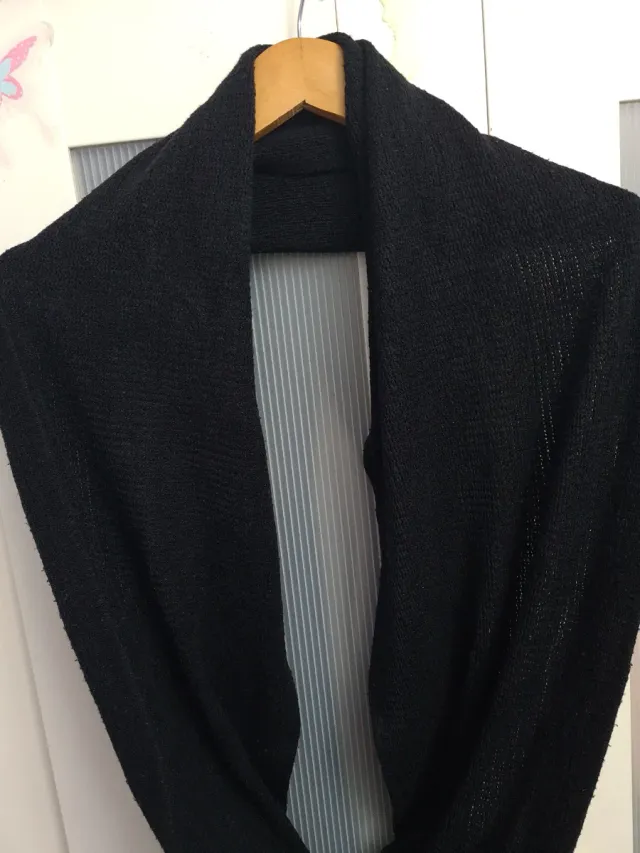 Bufanda circular negra