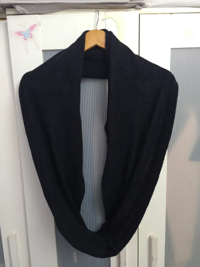 Bufanda circular negra