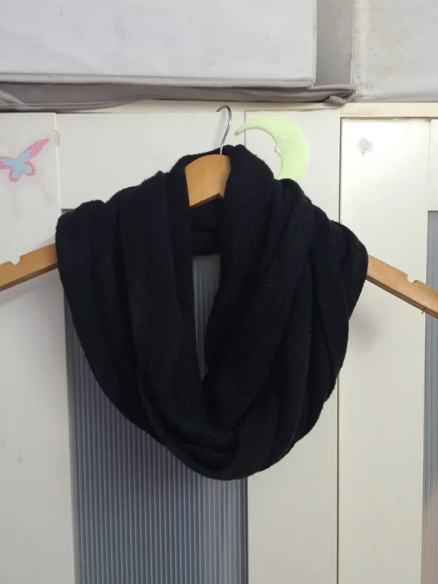 Bufanda circular negra