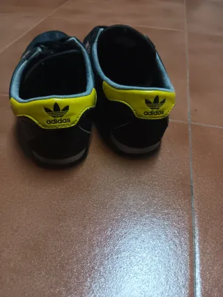 Tenis Adidas Negros y Rosas