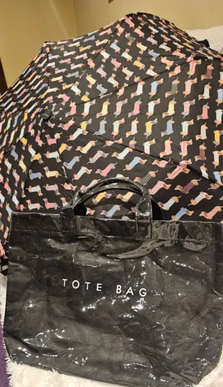 Bolsa Tote y Paraguas Perro Salchicha