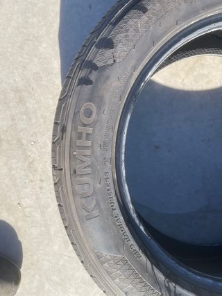 Neumático Kumho 225/60 R18 104V