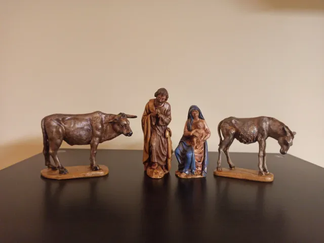 Figuras Belén: Virgen, San José, Niño, animales