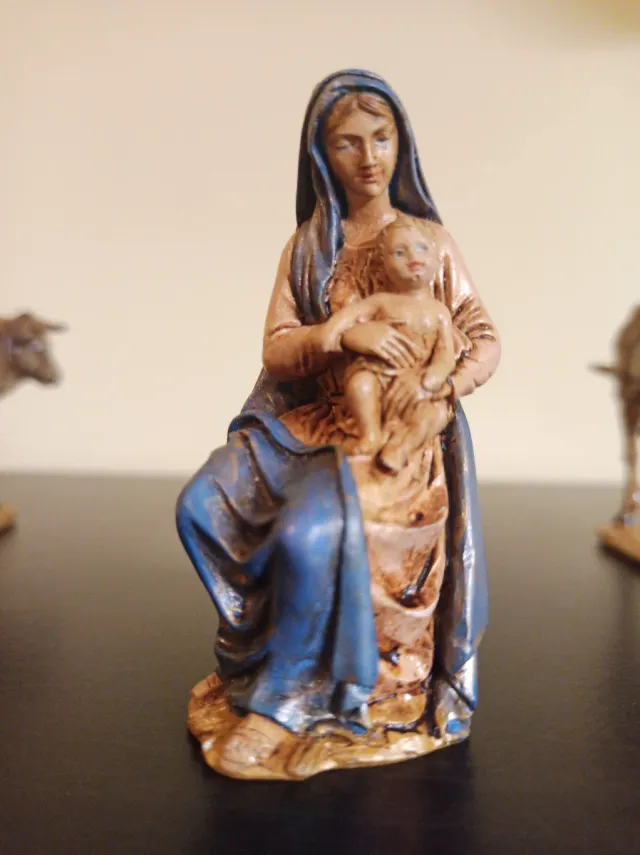 Figuras Belén: Virgen, San José, Niño, animales