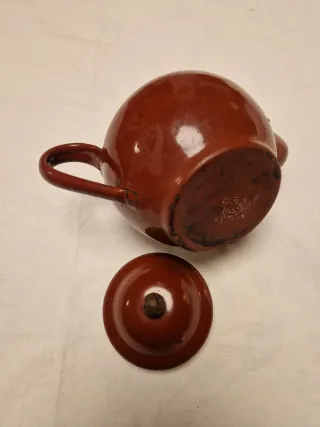 Tetera antigua metal esmaltado