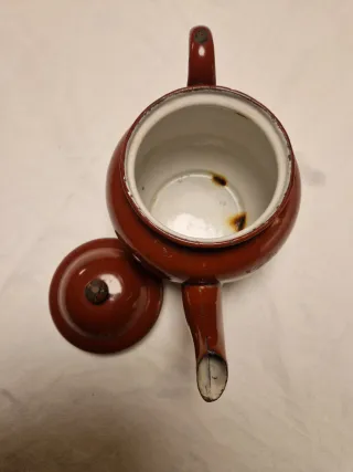 Tetera antigua metal esmaltado