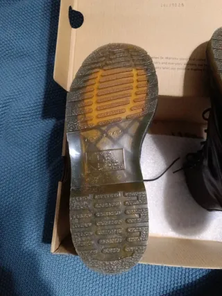 Botas Dr. Martens Veganas Rojas