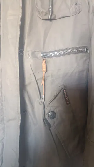 Abrigo Parka Khujo gris con capucha