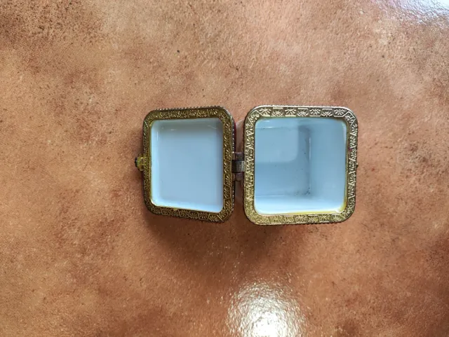 Scatolina vintage in porcellana con fiori stile Limoges