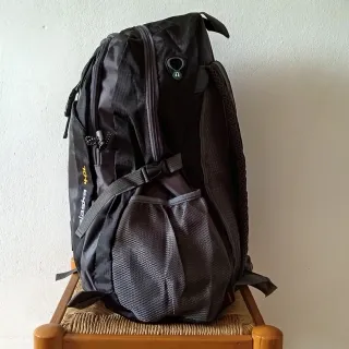 Mochila outdoor 40L – resistente e impermeable