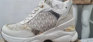 Zapatillas Michael Kors Blancas y Doradas