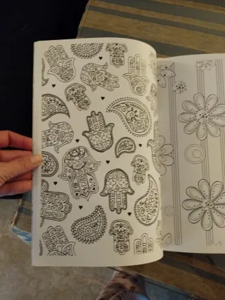 Dibujos y viajes fantásticos.Pintar para relajarse