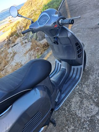 Vespa 300 GTS Super ABS 2021
