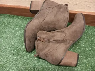 Botines marrones talla 38