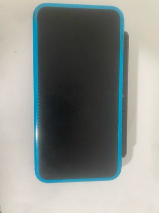 Nintendo 2DS XL