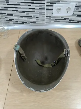 Casco militar antiguo Belga