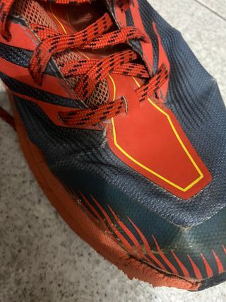 Zapatillas Hoka Speedgoat 4 Azul/Rojo