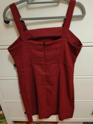 Vestido tipo pichi rojo y negro