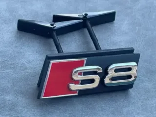Audi S8 Logo Emblema de Parilla Calandra