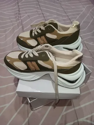 Deportivas talla 41 sin estrenar