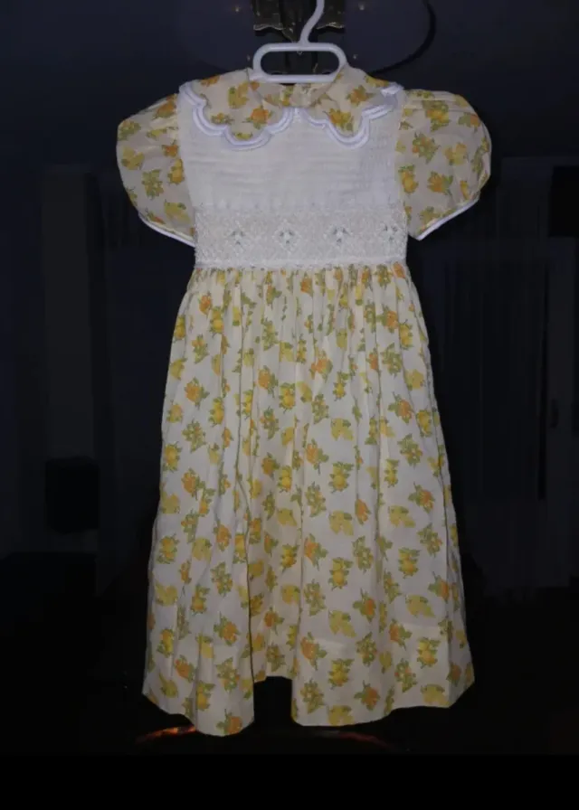 Vestido amarillo floral