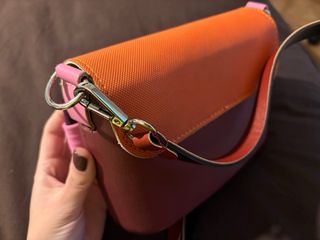 Borsa O bag arancione con fiocco rosa e bordeaux