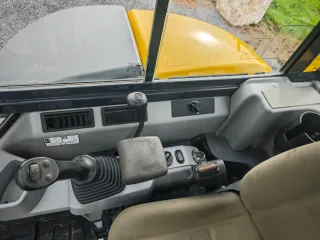 Komatsu PC55MR-5 - Año 2020 - 3 cazos (inclinable)