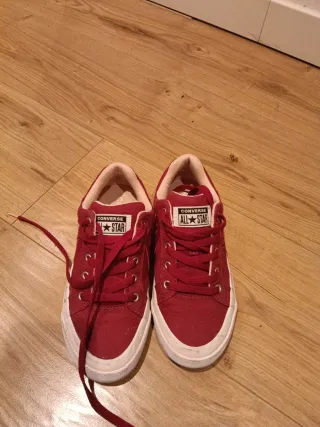 Zapatillas Converse All Star granates. Talla 37