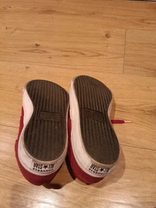 Zapatillas Converse All Star granates. Talla 37