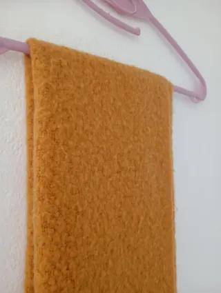 Bufanda naranja y beige