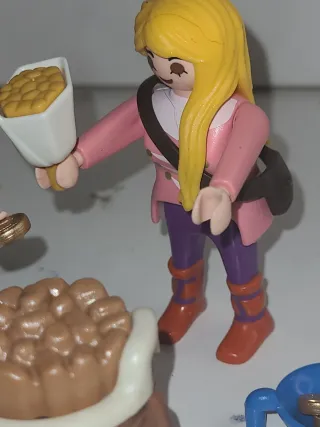 Lote 85. Playmobil Castañera