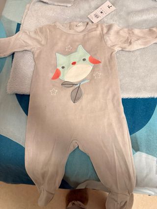 Set di tre pigiami per neonati con divertenti disegni