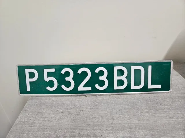 Targa provvisoria spagnola P5323BDL