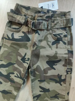 Pantalón NUEVO verde militar caqui cinturón S 36