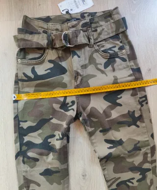 Pantalón NUEVO verde militar caqui cinturón S 36