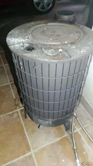 Estufa de leña redonda metal negra/gris