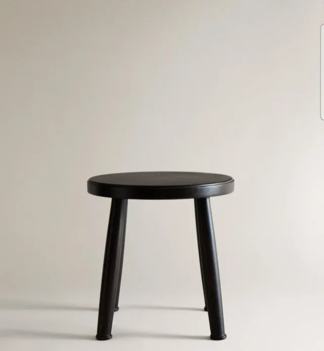 Taburete de madera Zara Home