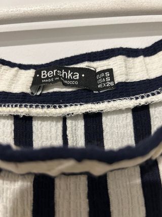 Mono largo a rayas blanco y negro