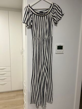 Mono largo a rayas blanco y negro