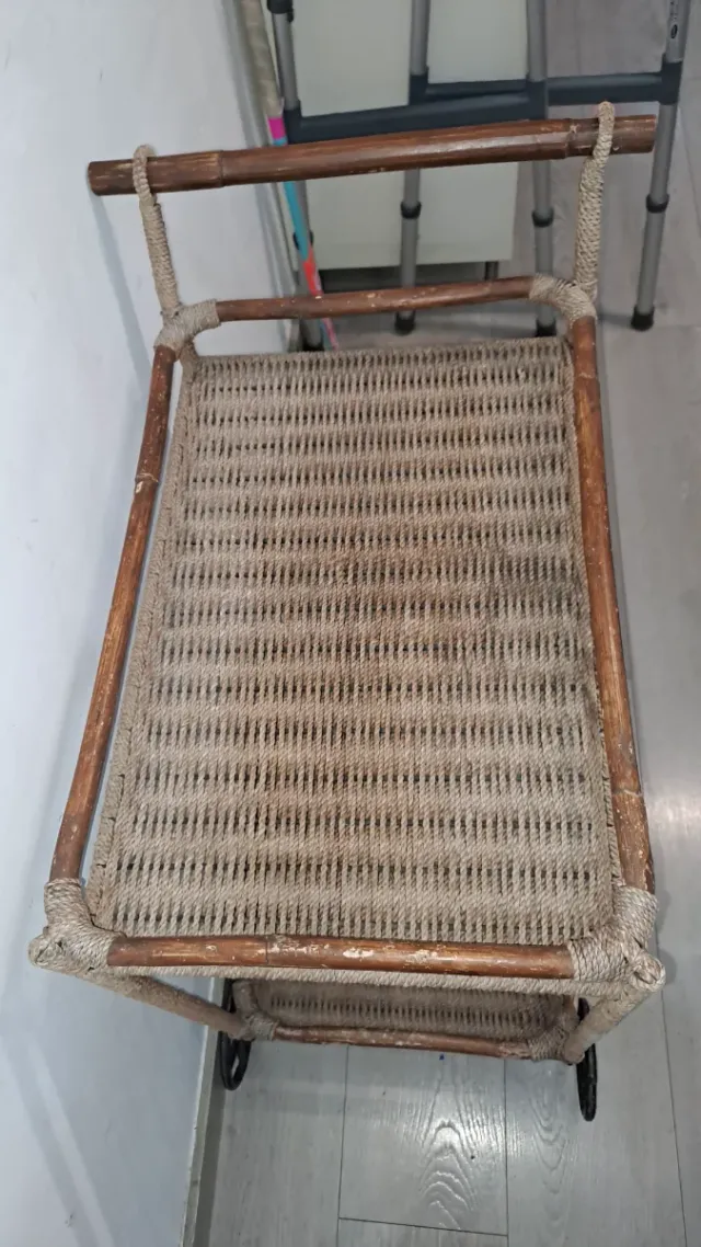 Carrito grande mimbre y bambú con ruedas