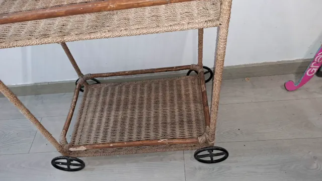 Carrito grande mimbre y bambú con ruedas