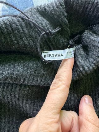 Jersey Bershka Talla L Gris Nuevo