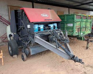Rotoempacadora Vicon RF119.