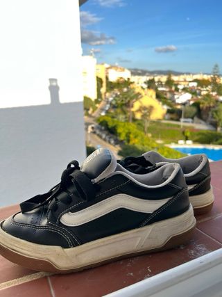 set de zapatillas de distintas tallas