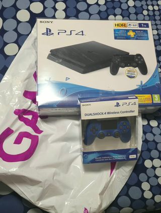 PS4 Slim 1TB Negra + 2 Mandos